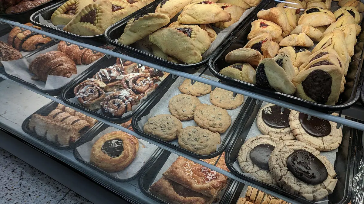 Harry Gow Bakery – bakery in Tain town centre